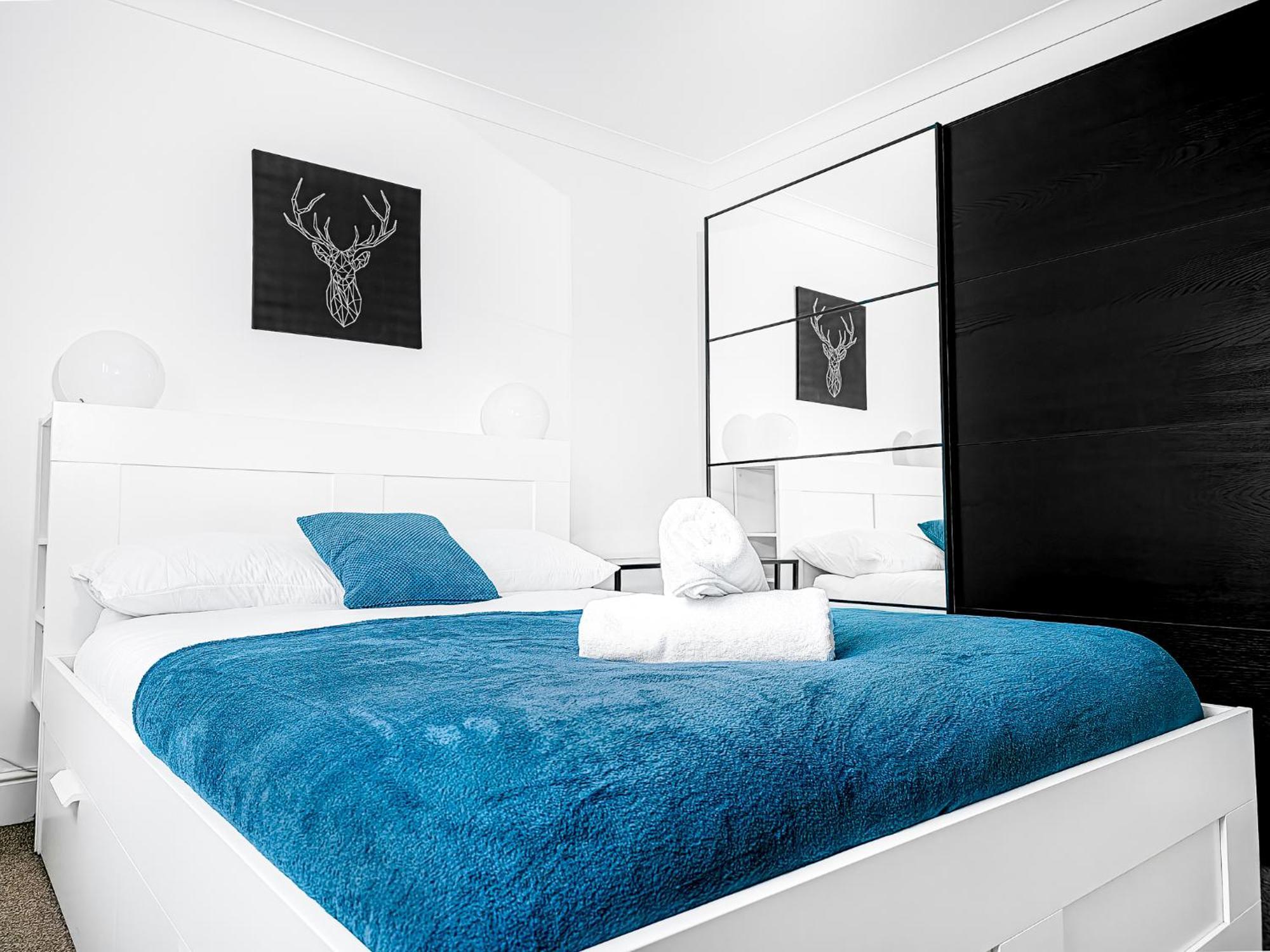 Charming London Home, Opp Arnos Grove Underground Station, Parking New Southgate Dış mekan fotoğraf