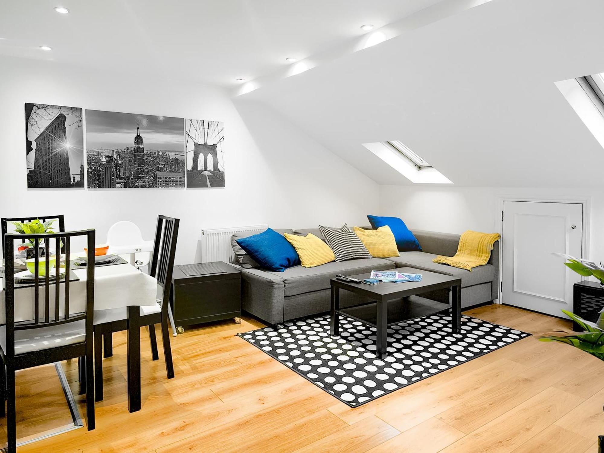 Charming London Home, Opp Arnos Grove Underground Station, Parking New Southgate Dış mekan fotoğraf