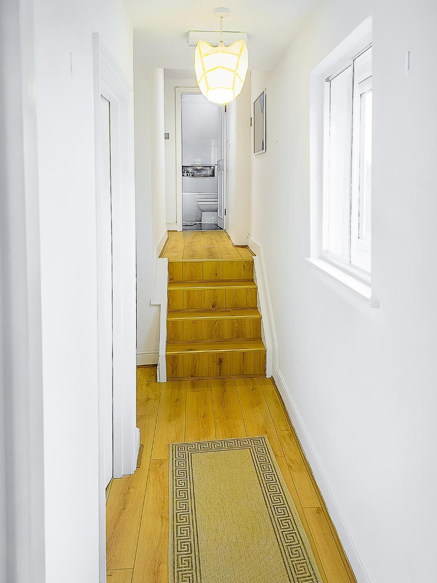 Charming London Home, Opp Arnos Grove Underground Station, Parking New Southgate Dış mekan fotoğraf